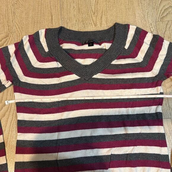 Banana republic petite cotton blend striped long sleeve sweater size medium - Picture 3 of 6